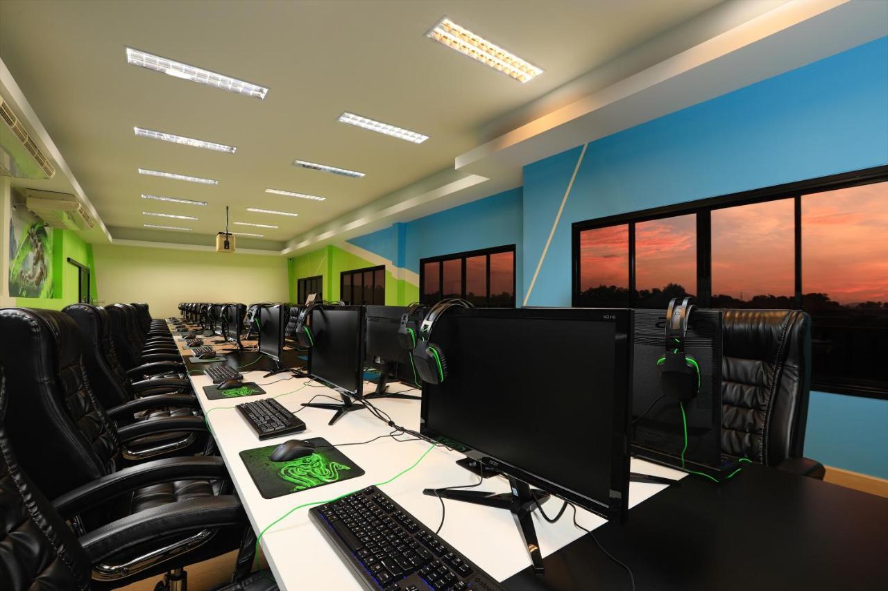 Gamers Paradise Hotel Chalong Exterior foto